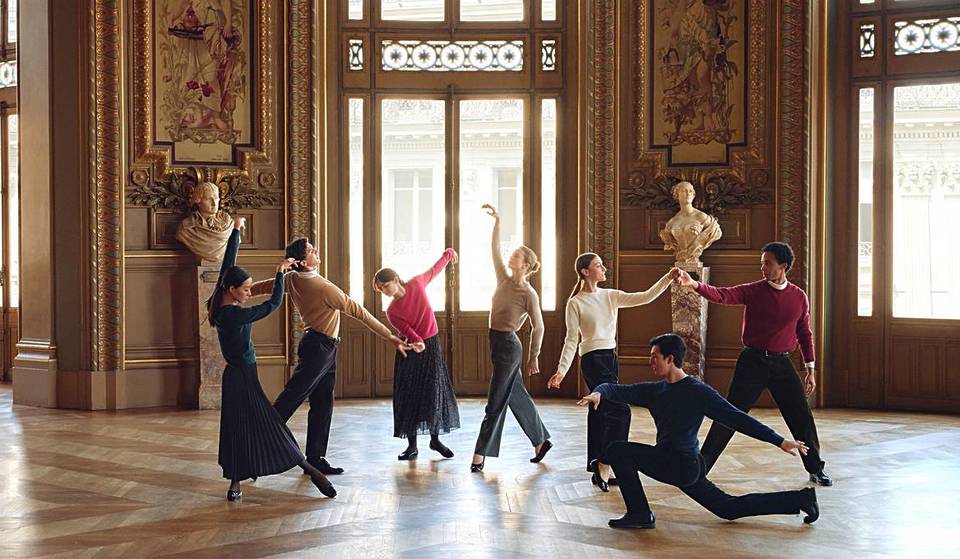 Nouveau décor, soutien à l’Opéra national de Paris, collections inédites… L’emblématique UNIQLO Opéra rouvre ses portes