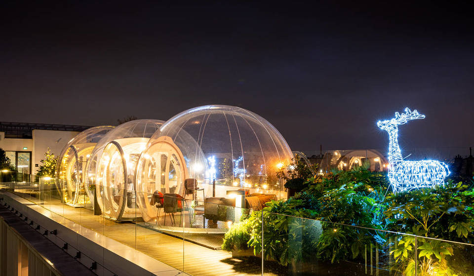 Un Rooftop d&rsquo;hiver éphémère où manger de la raclette dans des bulles transparentes
