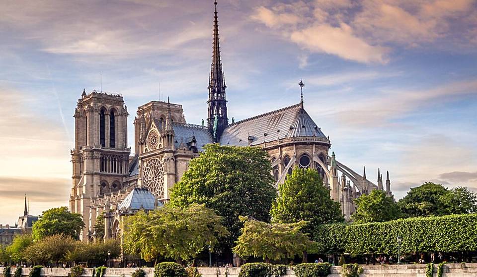 Notre-Dame : la flèche emblématique du monument sera de retour « avant Noël »