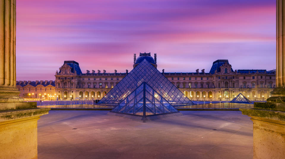 Es ist offiziell: Der Louvre, das größte Museum der Welt, wird damit zu einer der teuersten Touristenattraktionen Europas. Nur noch wenige Wochen, um von den aktuellen Preisen zu profitieren, bevor die Preise ab Januar um 45% erhöht werden!