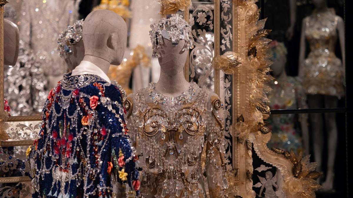 El lujo de Dolce&Gabbana brilla en una exposición en el Grand Palais