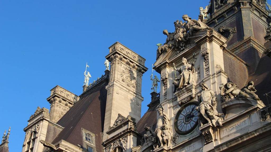 Facciata del Municipio di Parigi