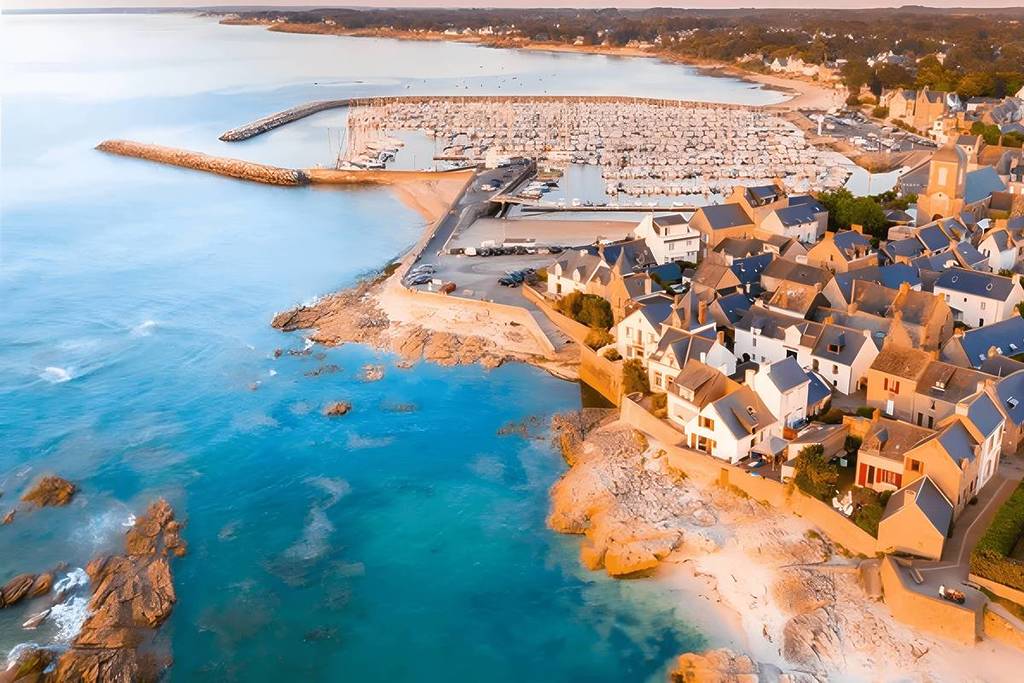This summer, this village of character just 3 hours from Paris will make you forget all about La Baule &#8211; where Zola hid to find inspiration!