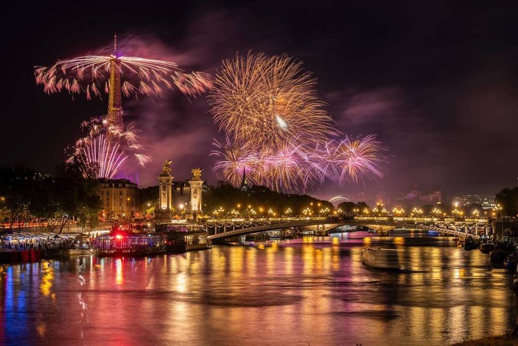 @bertrandguayAFP spectacle 14 juillet