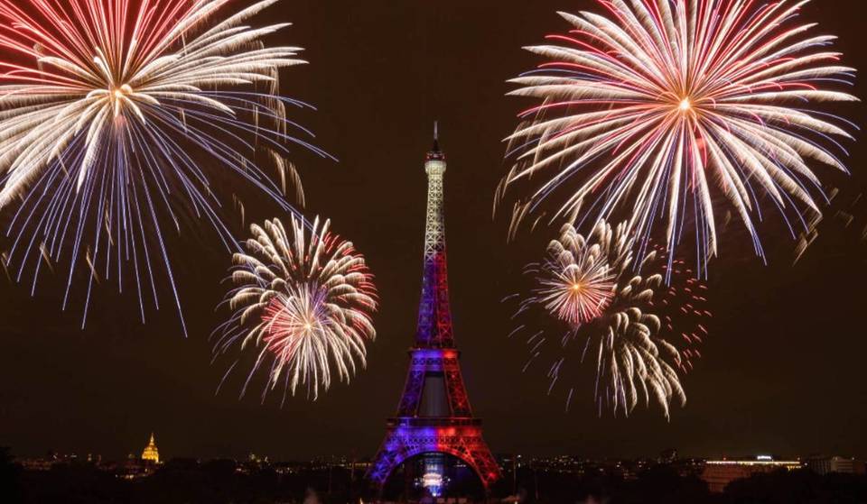 Eine Lichtshow mit 1.000 Drohnen wird den Eiffelturm am 14. Juli erleuchten &#8211; eine atemberaubende Gratis-Show