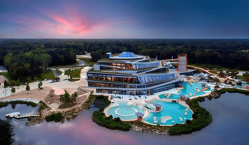35 Minuten von Paris entfernt wird dieser 9000 m² große, in der Natur versteckte Wasserpark Sie die Hitzewelle vergessen lassen &#8211; und doch wissen nur wenige Pariser, dass es ihn gibt