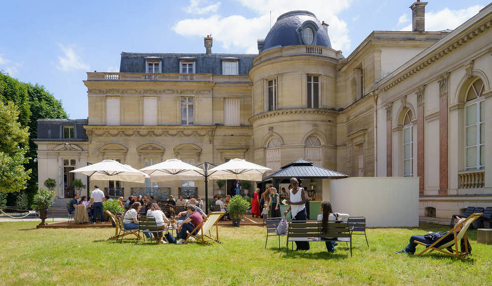 Cafés, daken en verborgen zomerterrassen in Parijs: deze juweeltjes genesteld in musea &#8211; en vaak toegankelijk zonder toegangskaartje