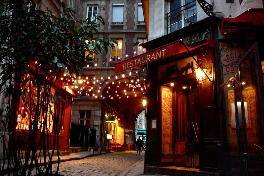 cour cachée Paris