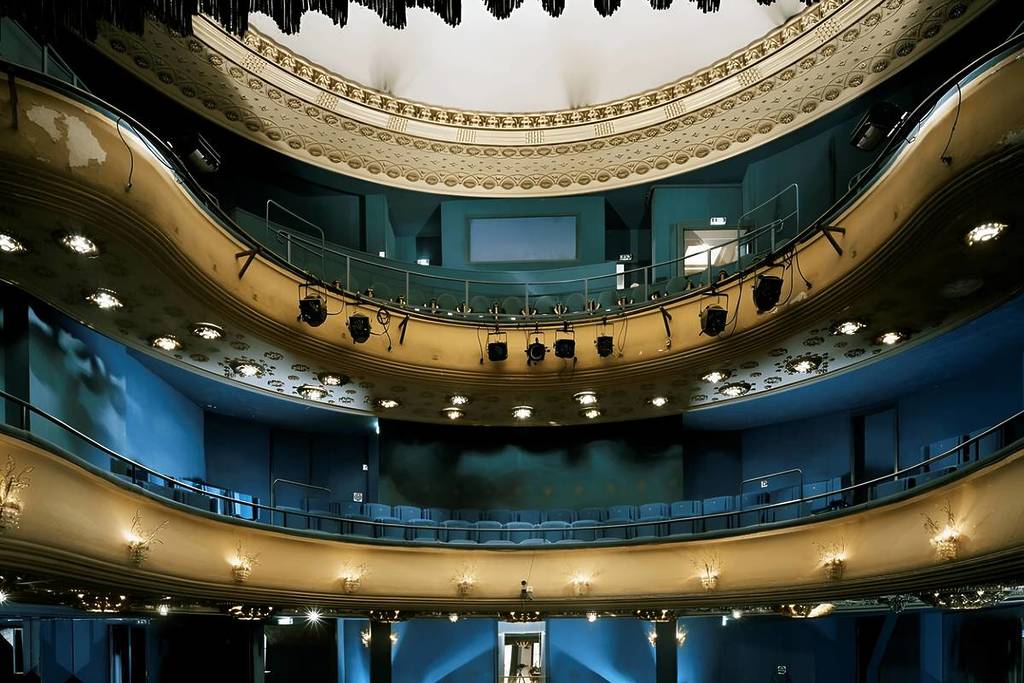 Théâtre bleu Paris @6esensimmobilier