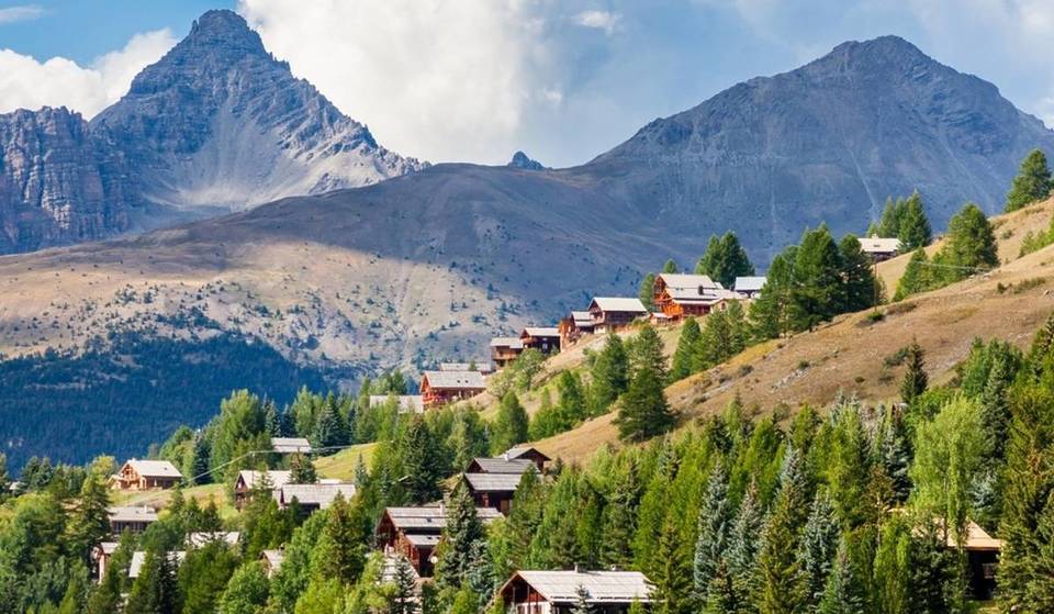 Dit spectaculaire bergpad op 5 uur van Parijs is een van de mooiste tochten in Europa
