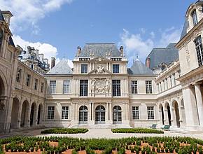 Menos popular que el Louvre, este museo centenario de París es gratuito todo el año y alberga uno de los jardines secretos más bonitos de la capital, ¡no te pierdas esta pepita!