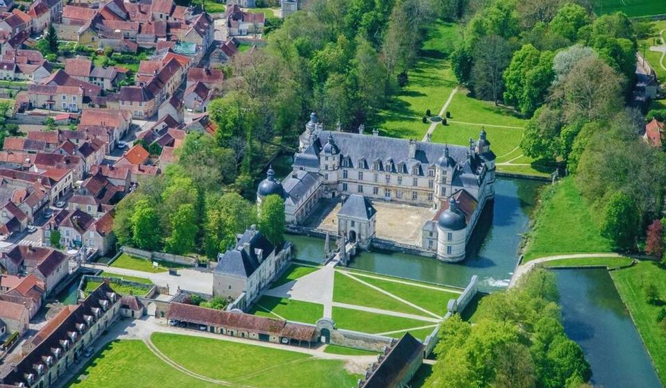 Just 2h30 from Paris, this castle on the water is a true marvel of the Renaissance &#8211; and you can visit it for just €3!