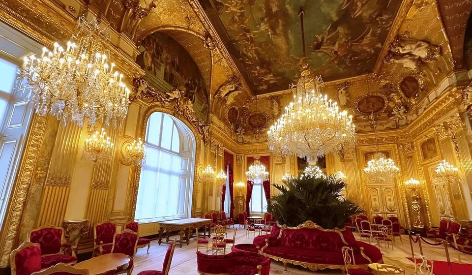 Forget the Mona Lisa! This little-known secret tour of the Louvre reveals sumptuous Second Empire apartments that have been preserved for 150 years – and it’s breathtaking!