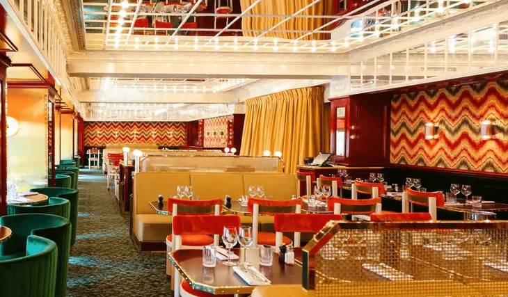 Im Jahr 1875 öffnete diese Pariser Brasserie noch vor dem Eiffelturm ihre Türen… Heute serviert sie durchgehend von 7 Uhr morgens bis 1 Uhr nachts köstliche traditionelle Gerichte