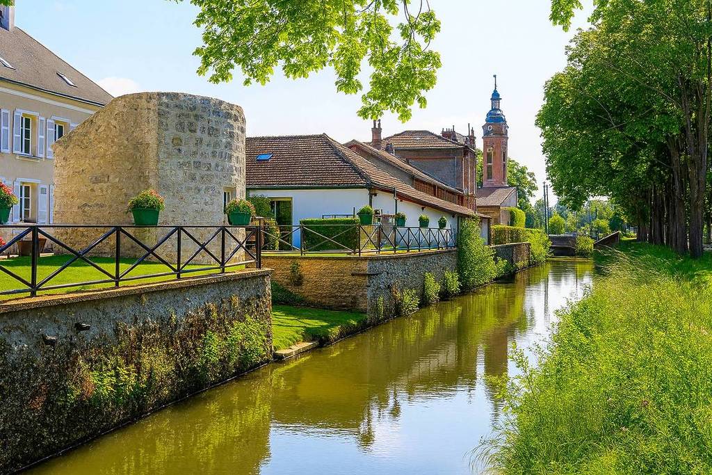 Crécy-La-Chapelle, het Venetië van de Brie, kanalen