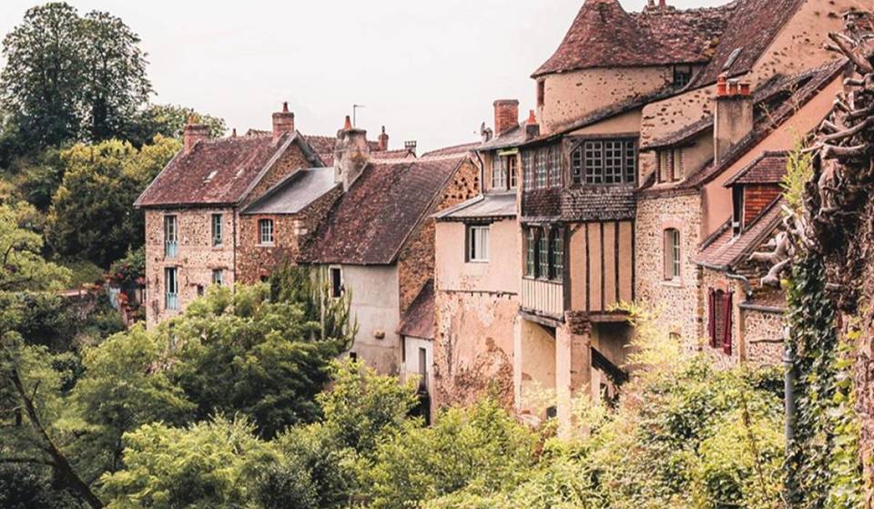 Questo villaggio di pittori, a 2 ore da Parigi, è un vero e proprio gioiello pittoresco ed è stato il rifugio di molti artisti famosi.