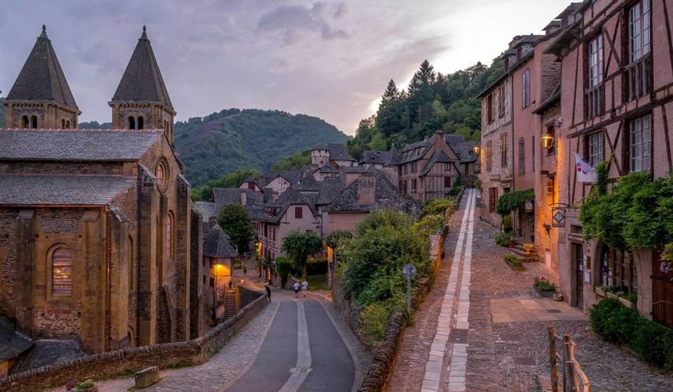 Este percurso espetacular passa por oito das mais belas aldeias de França &#8211; e oferece panoramas de cortar a respiração!