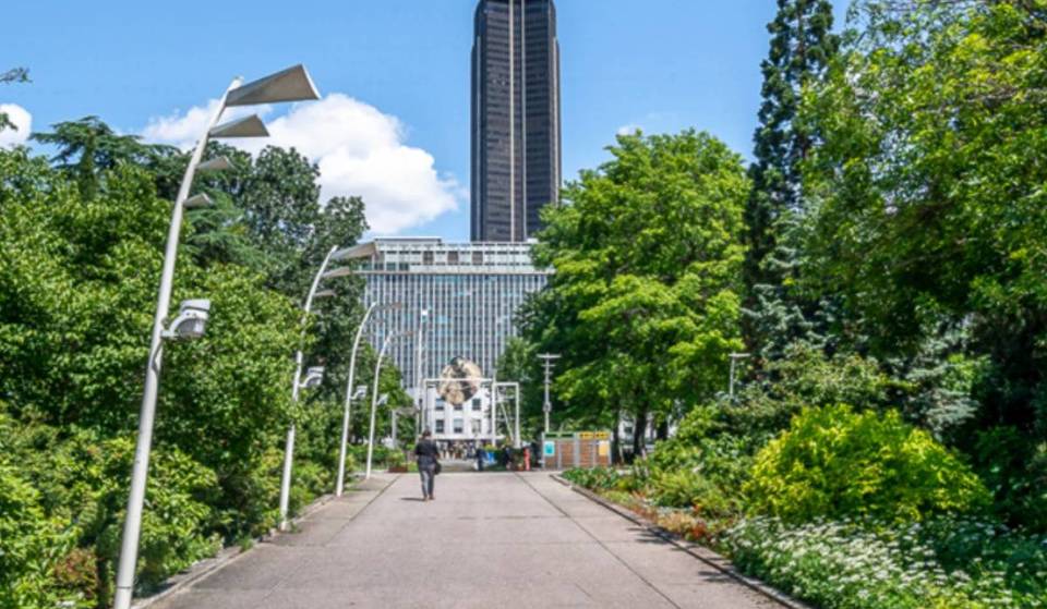 Oberhalb des Bahnhofs Montparnasse ist dieser 3,5 Hektar große geheime Garten eine wahre versteckte Oase – und kaum ein Pariser kennt ihn…