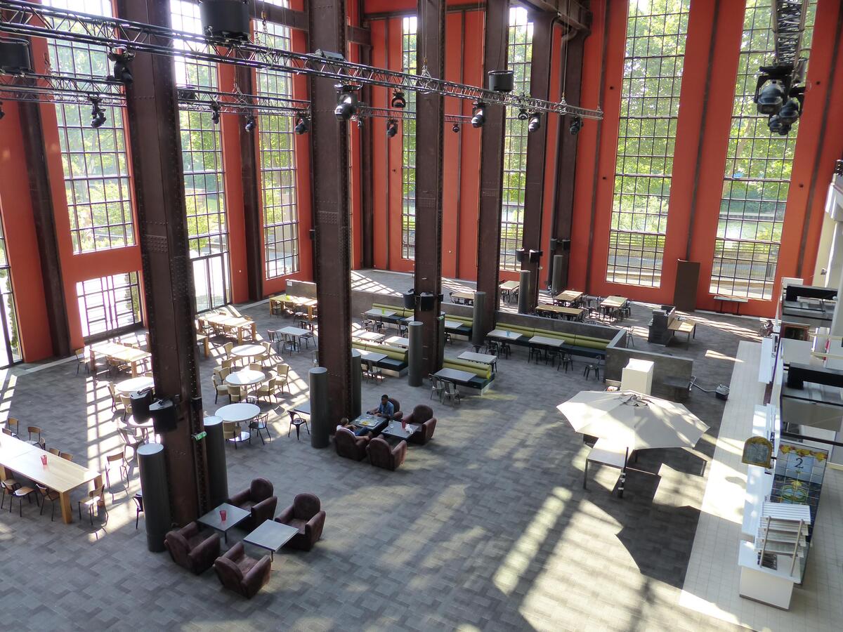 Cité du Cinéma: a gigantic XXL architectural structure in Paris