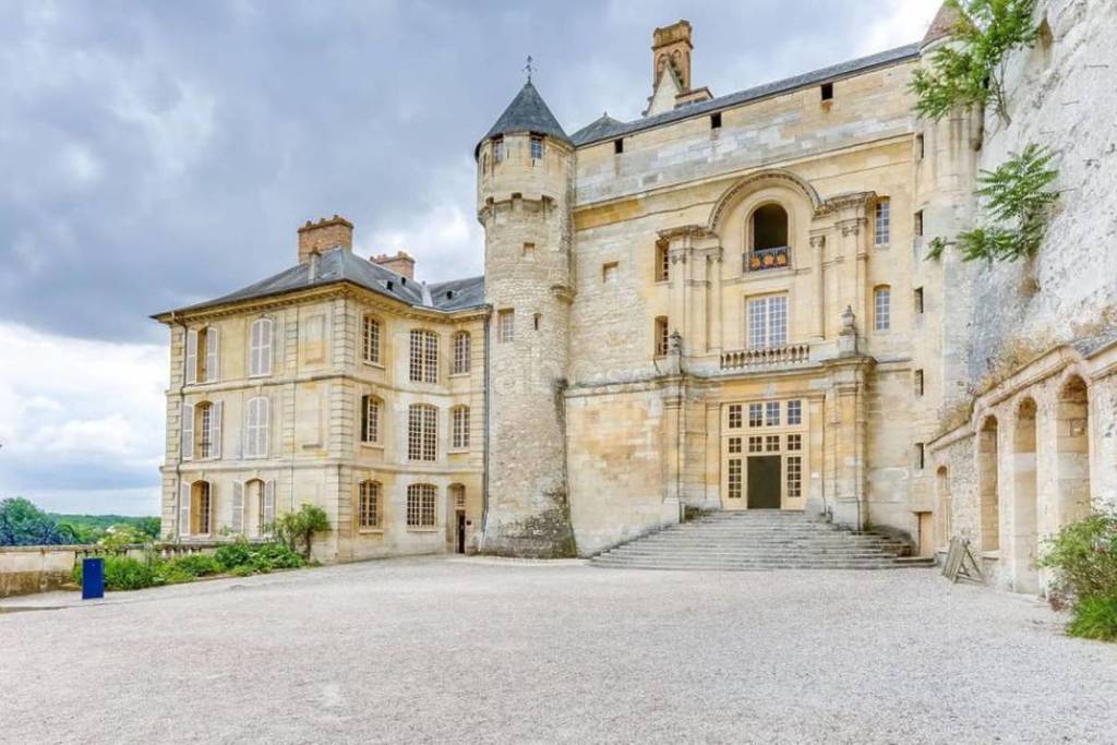 château troglodyte Paris