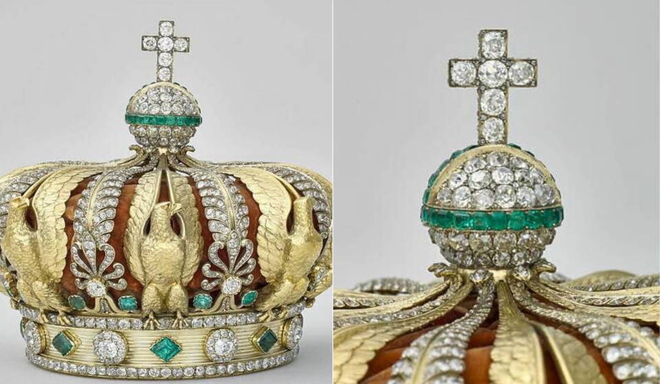 Wat is het verhaal achter de kroon van keizerin Eugenie, die de inbraak in het Louvre overleefde? &#8211; Een uniek stuk met 1.354 diamanten en 56 smaragden beschadigd teruggevonden
