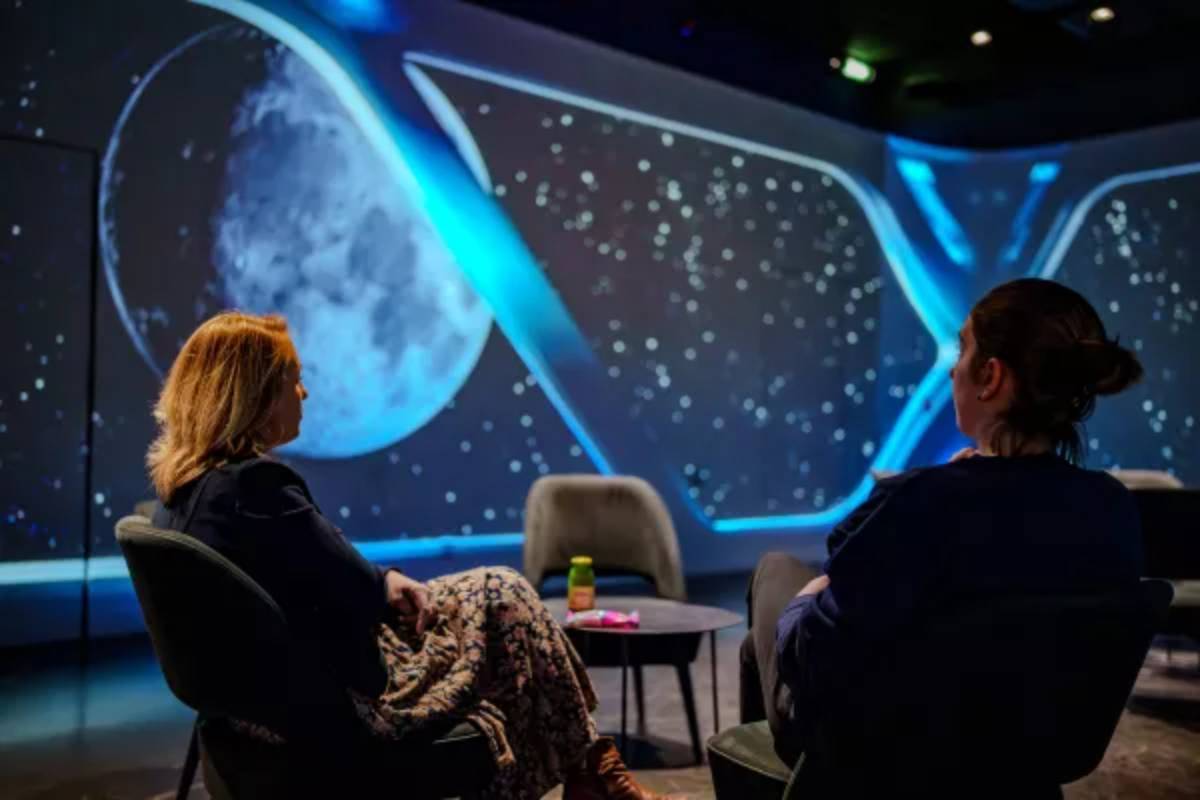 bar interstellaire destination lune