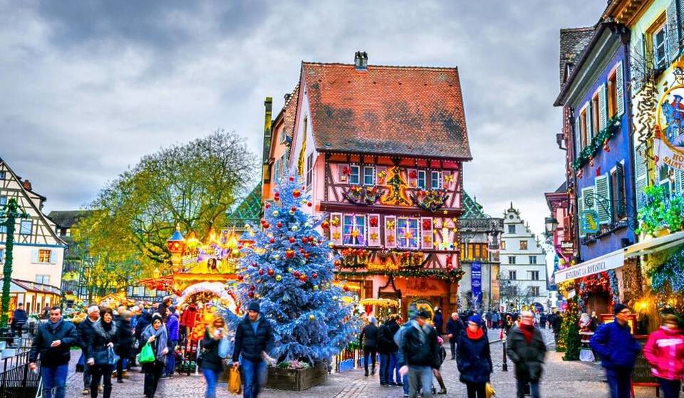 Eines der schönsten Dörfer Frankreichs erstrahlt zur Weihnachtszeit im Lichterglanz &#8211; Glühwein, Lebkuchen und 6 Weihnachtsmärkte warten auf uns.