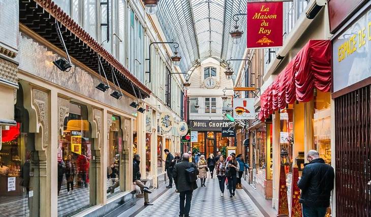 Le plus ancien hôtel de Paris se cache au fond d&rsquo;un passage couvert – il n&rsquo;a jamais fermé une seule journée depuis son ouverture