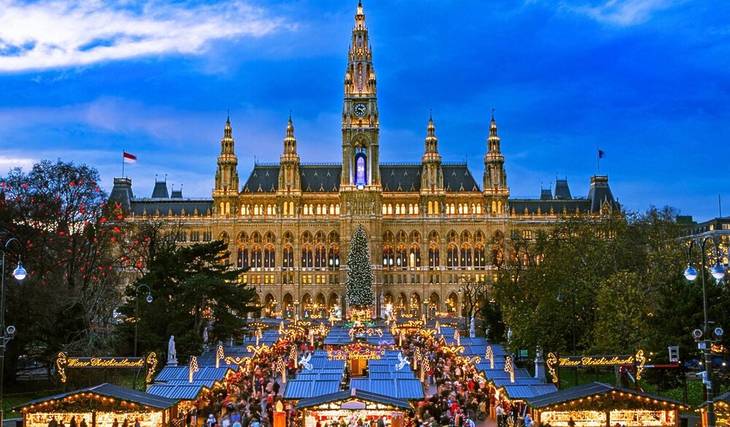 Avec 150 chalets et une patinoire géante, ce marché de Noël à 2 h de Paris est l&rsquo;escapade la plus féérique de l&rsquo;hiver