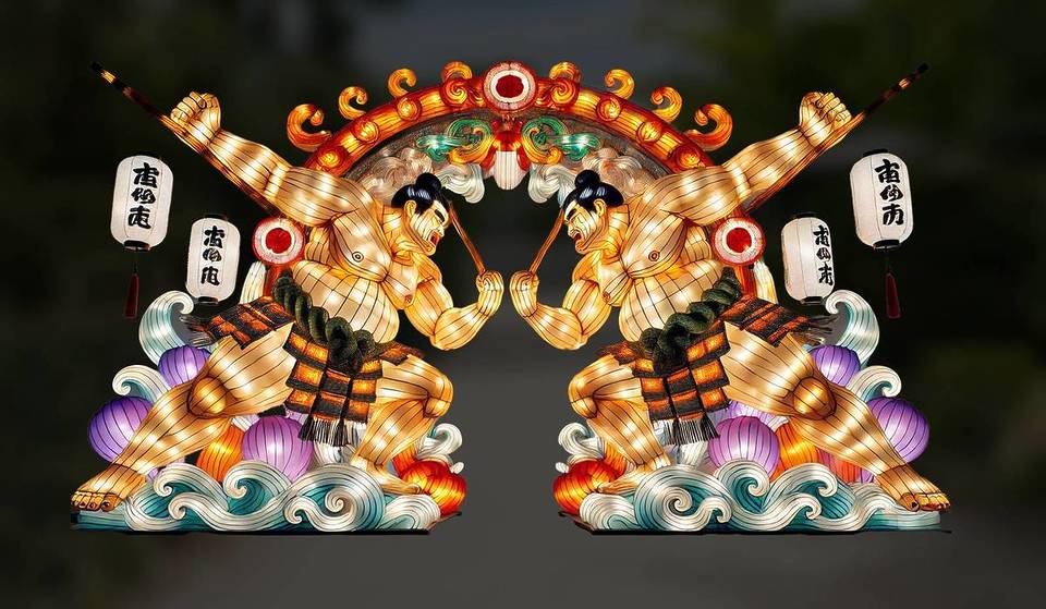 Le Festival des Lanternes “Le Japon en Lumières” has opened at the Jardin d’Acclimatation: 2,000 illuminated lanterns, food courts featuring Japanese specialties, a Ferris Wheel and sumo matches on giant screens create a unique Japanese escape… without leaving Paris!