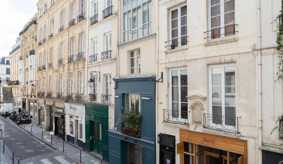 Una de las calles más antiguas de París acaba de ser elegida la más «cool» de Francia: una pepita del distrito 3, con sus galerías de arte y su ambiente poético, que merece la pena descubrir al menos una vez.