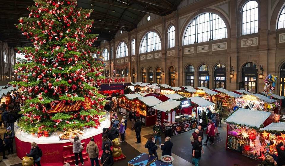 Just 4 hours from Paris, Europe’s biggest indoor Christmas market – 100 stands, a 15m Christmas tree and gourmet specialities in the heart of a railway station.