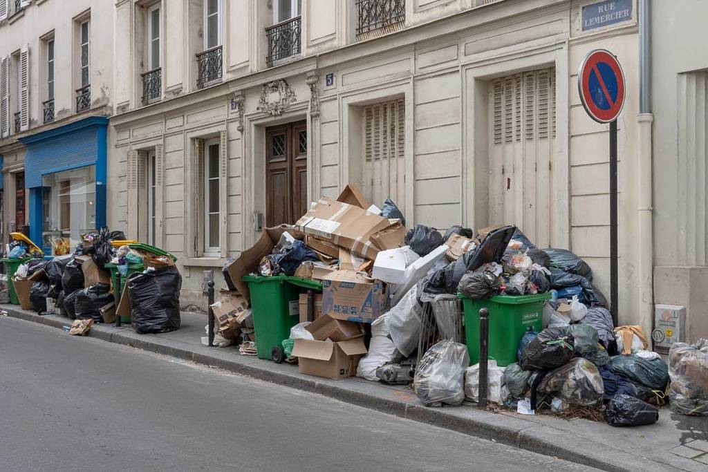 Paris ville la plus sale @shutterstock