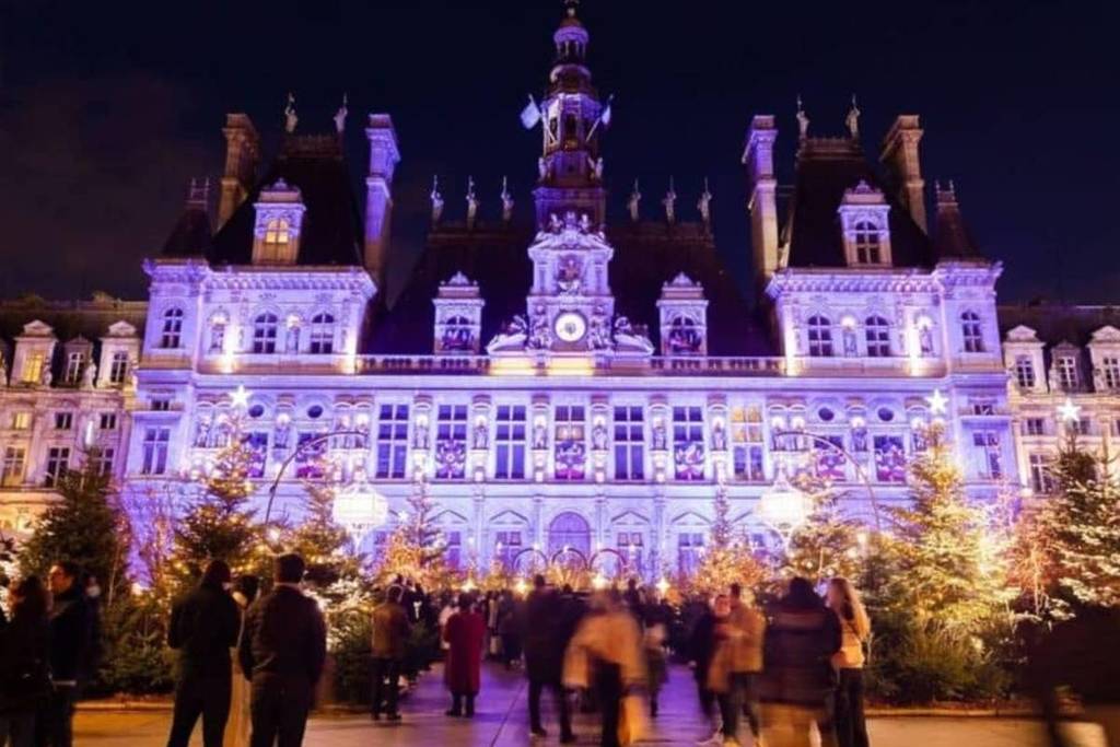Noël parvis hôtel de ville