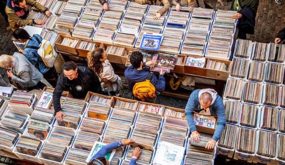 Under a sublime glass roof in the heart of Paris, France’s biggest vinyl sale at knock-down prices returns to Paris for a unique date – 50,000 records for under 10 euros, including some truly rare nuggets