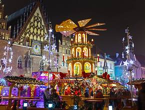 Ce marché de Noël à 2h de Paris rassemble plus de 200 chalets – et il transforme toute la ville en décor féérique