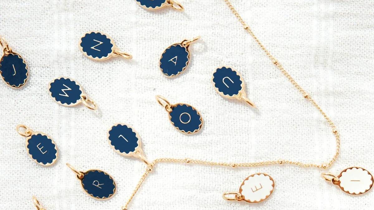 médaille initiale émoi émoi