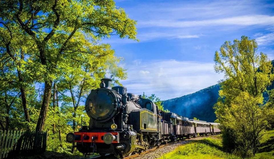 Deze vintage stoomtrein biedt een van de meest exotische ritten in Frankrijk – op slechts een paar uur van Parijs!