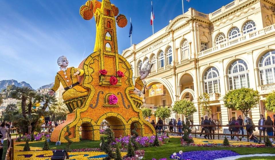 Questa festa colorata trasforma ogni inverno una città della Costa Azzurra e attira visitatori da tutto il mondo.