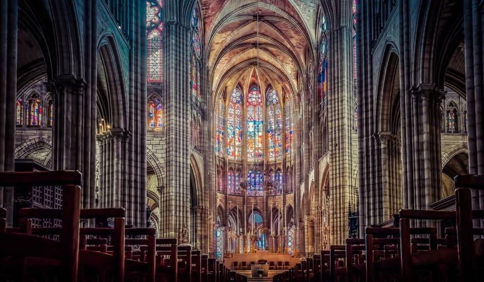 Diese gotische Basilika vor den Toren von Paris ist ein wichtiges Denkmal der französischen Geschichte – 40 Könige und 26 Königinnen wurden hier begraben.