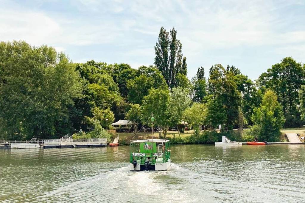 À 25 minutes de Paris, cette île piétonne uniquement accessible en bateau rouvre bientôt au public… avec un festival d’art contemporain à ciel ouvert