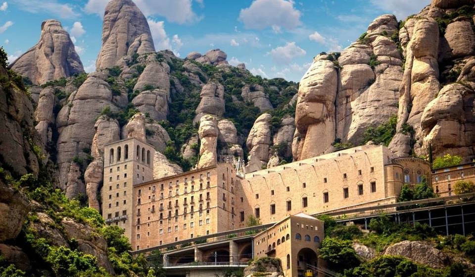 Dieses unglaubliche Kloster in einer atemberaubenden Kulisse gilt als eine der schönsten Kultstätten Europas.