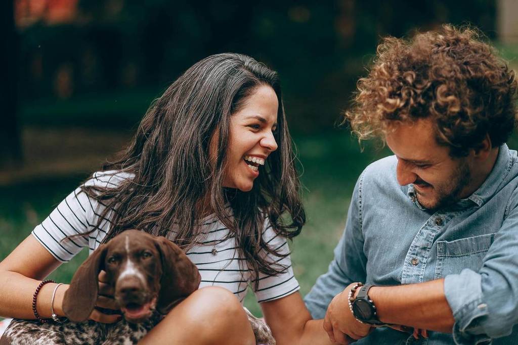 À Paris, cette soirée pour célibataires accepte aussi… votre chien : un concept insolite imaginé pour la Saint-Valentin qui fait déjà beaucoup parler !
