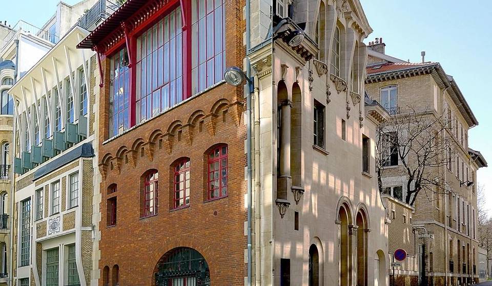 Deze straat in het 14e arrondissement is een echt openluchtmuseum voor architectuur – Er staat een uniek avant-gardistisch gebouw van beton uit 1906