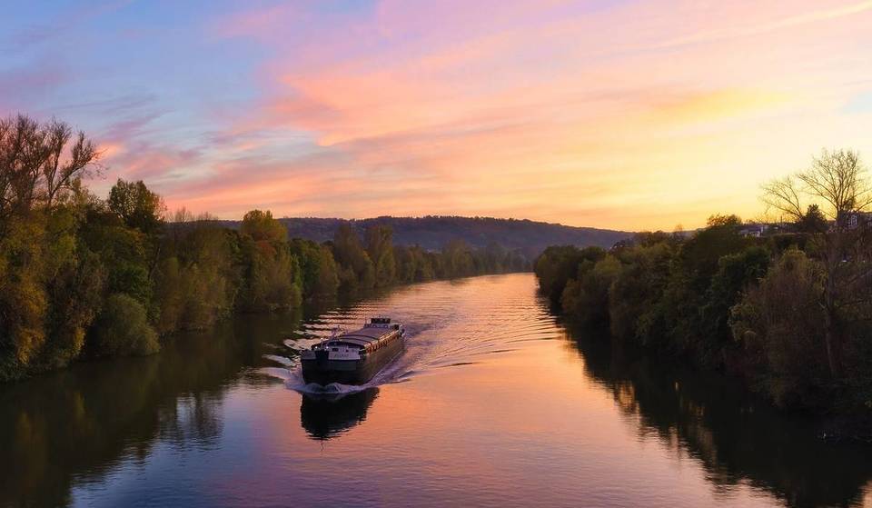 Questo sentiero lungo la Senna, a 30 minuti dalla capitale, ha ispirato i più grandi pittori: Monet, Renoir e Sisley vi hanno posizionato i loro cavalletti.
