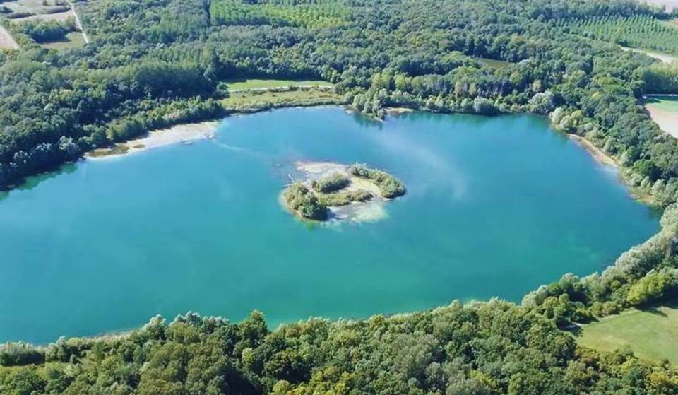 A un’ora e mezza da Parigi, questo gioiello verde di 854 ettari è la più grande riserva naturale dell’Île-de-France… paesaggi mozzafiato tra terra e acqua che puoi visitare gratuitamente tutto l’anno.