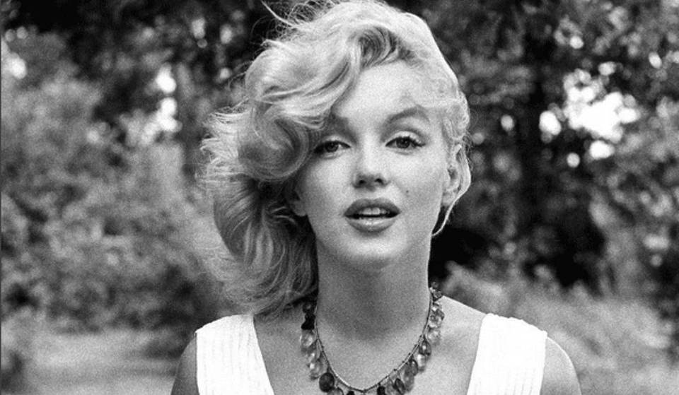 En París, esta exposición inédita sobre Marilyn Monroe revela por fin a la verdadera artista que se escondía detrás del símbolo sexual… y pronto abrirá sus puertas en la Cinemateca Francesa.