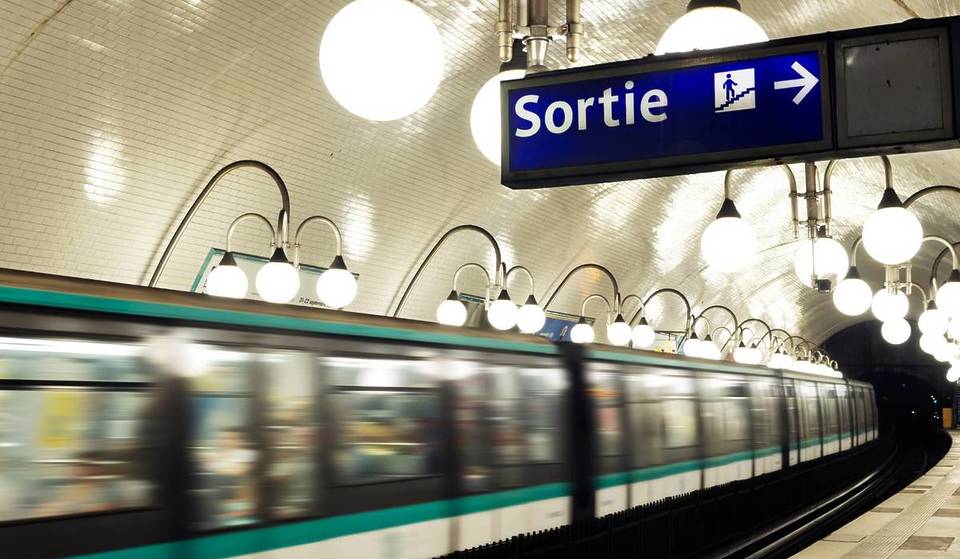 «Va a ser un infierno antes de las vacaciones»: este verano, durante casi un mes, una de las líneas de metro más transitadas de París cerrará parcialmente…