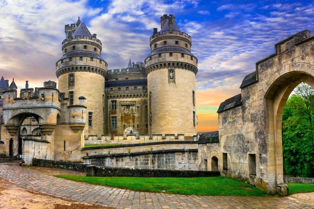 mittelalterliches Schloss 