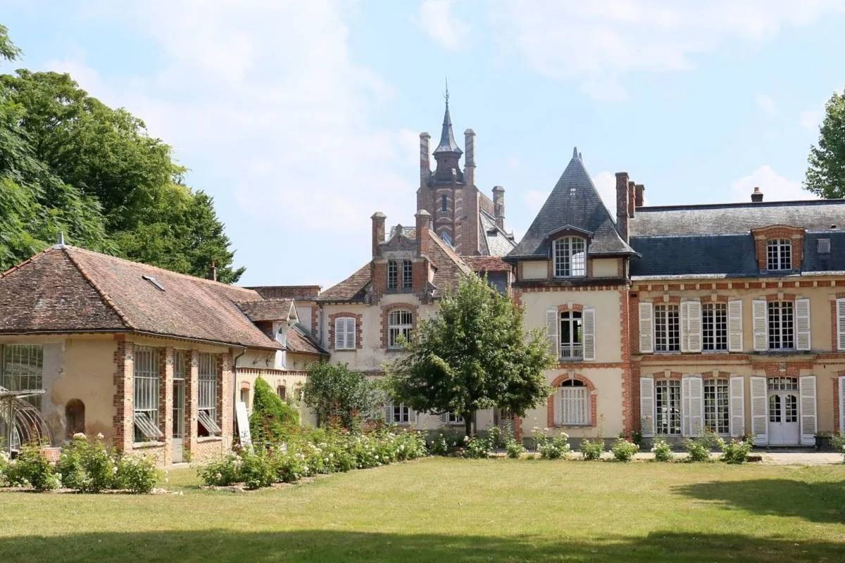 Capgemini Castle This spectacular 19th-century château houses the intact studio of a ...
